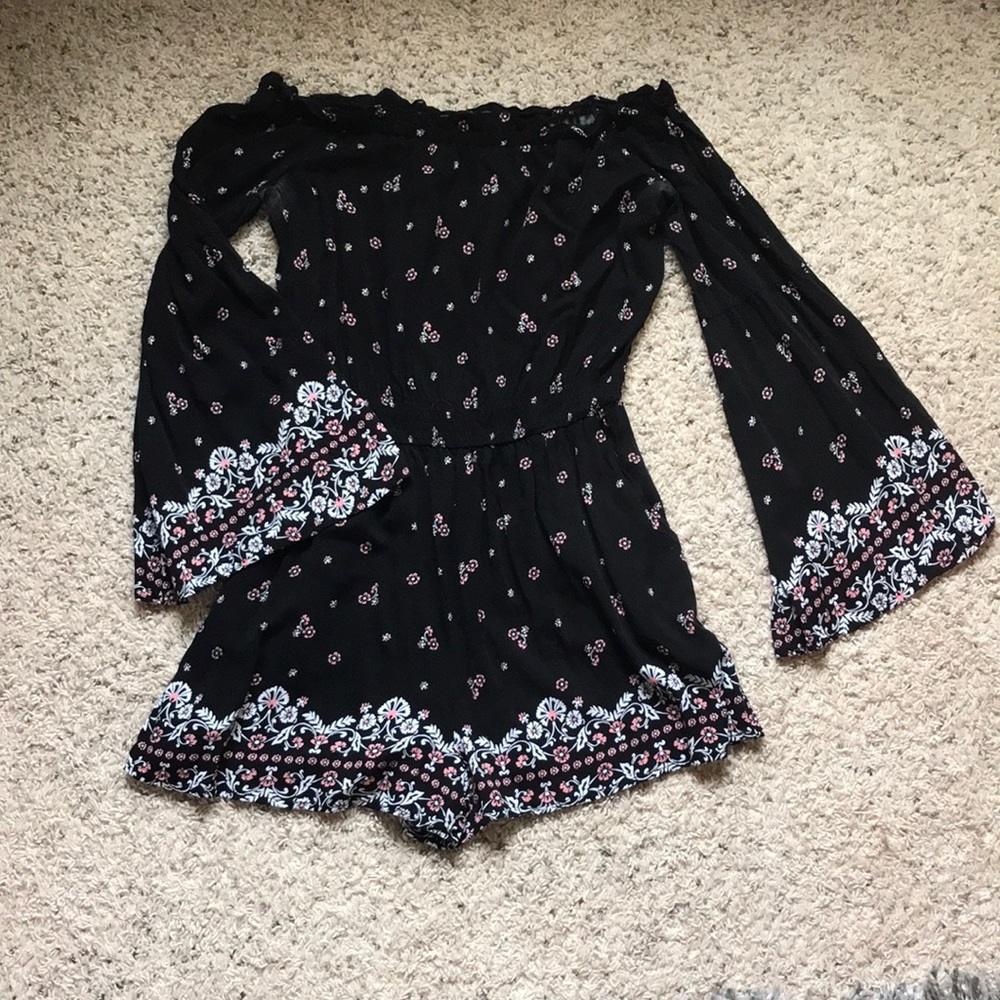 Pacsun off shoulder romper Size M